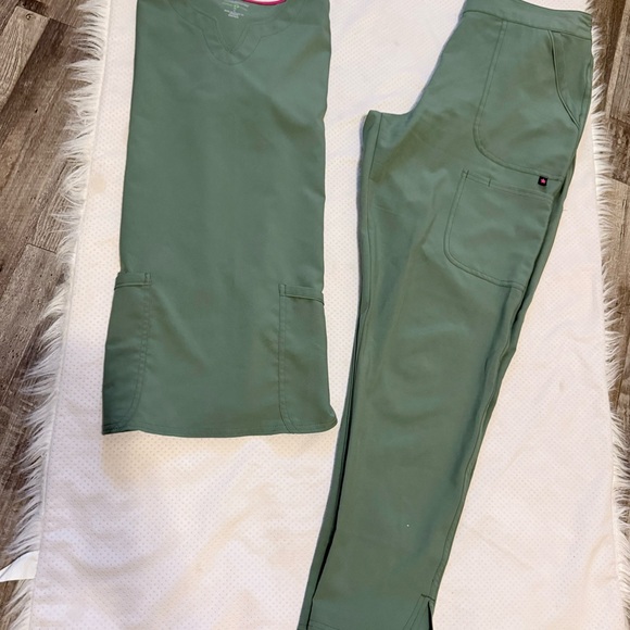 Scrubstar Men's Sage Green Cargo Pants - Picture 2 of 9
